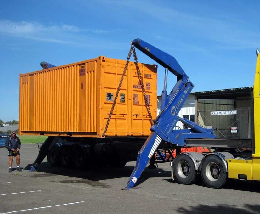 side-loader-container