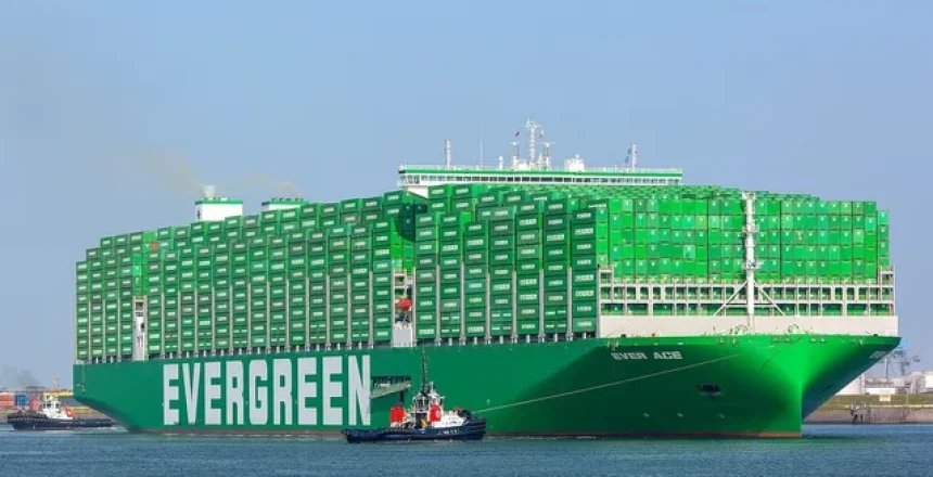 ever ace container ship